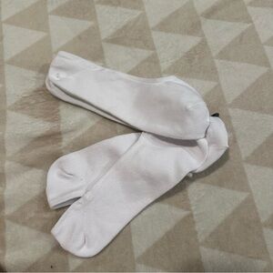 NWOT j crew white footie no show socks